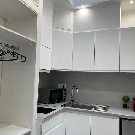 Spacious Newly Renovated For Two