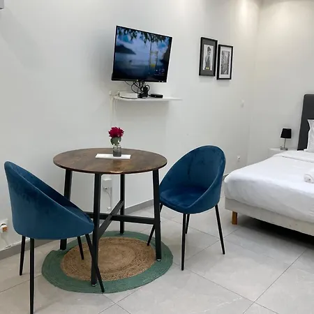 Spacious Newly Renovated For Two Apartment *